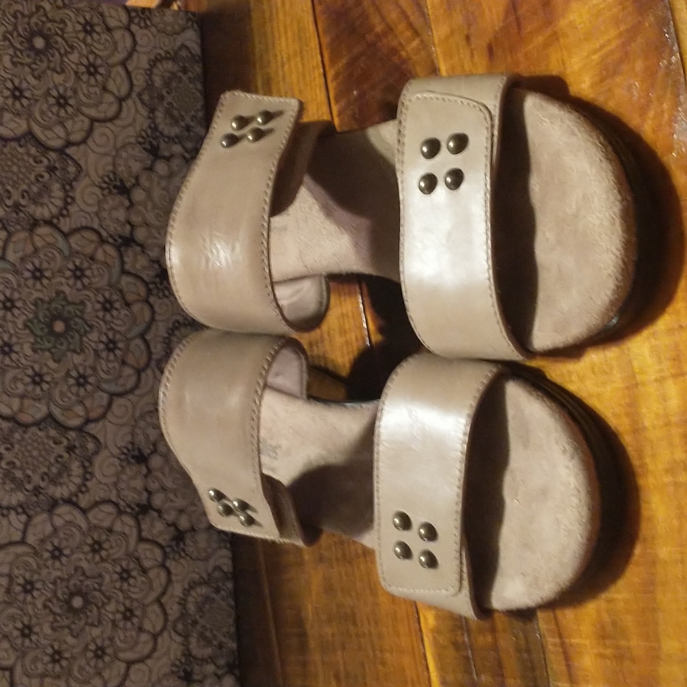 Women's sandal